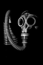 gas-mask-in-shadow-1485193333GRq.jpg